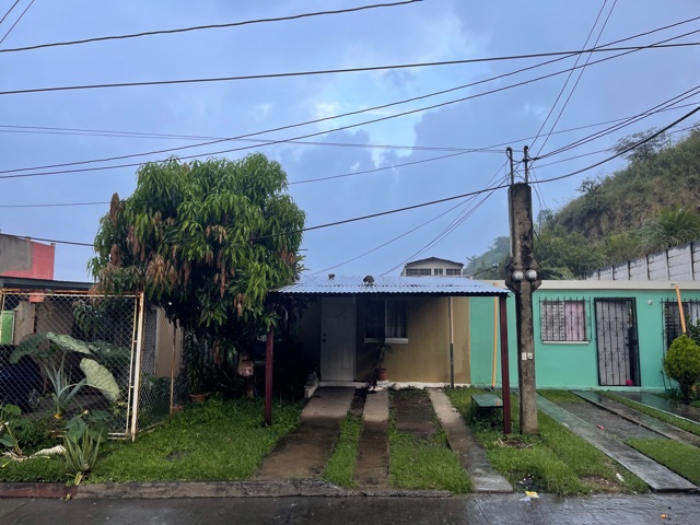 Venta de Casa o Casas, Terrenos, Propiedades, Apartamentos, Inmuebles en Guatemala, zona 11, zona 7, zona 2, zona 18, zona 16, Mixco, Carretera Al Salvador, Fraijanes, Santa Catarina Pinula, Antigua Guatemala, Villa Nueva, Villa Canales, San Miguel Petapa - Venta o Alquiler de Casas En Guatemala