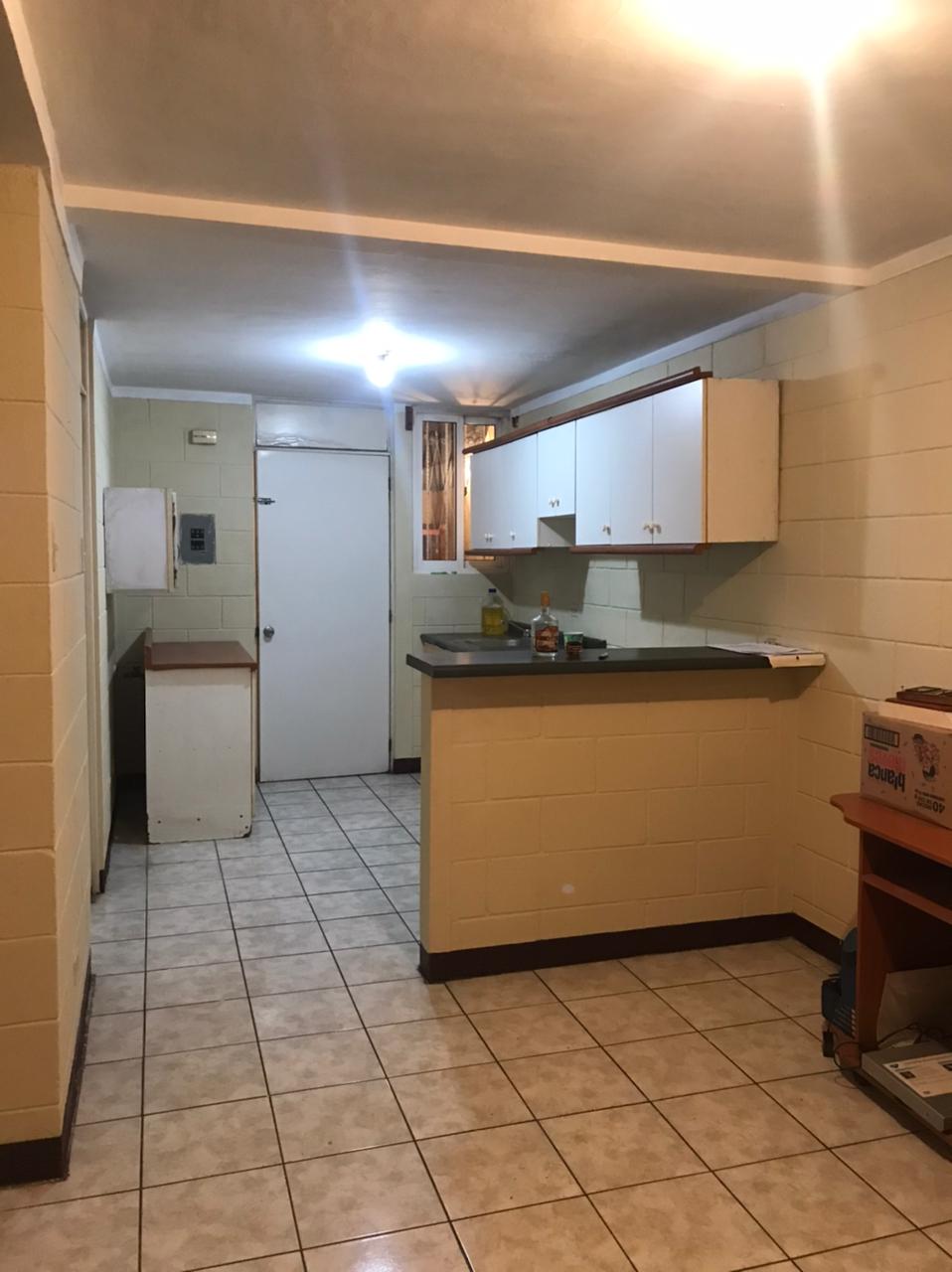 Venta de Casa o Casas, Terrenos, Propiedades, Apartamentos, Inmuebles en Guatemala, zona 11, zona 7, zona 2, zona 18, zona 16, Mixco, Carretera Al Salvador, Fraijanes, Santa Catarina Pinula, Antigua Guatemala, Villa Nueva, Villa Canales, San Miguel Petapa - Venta o Alquiler de Casas En Guatemala