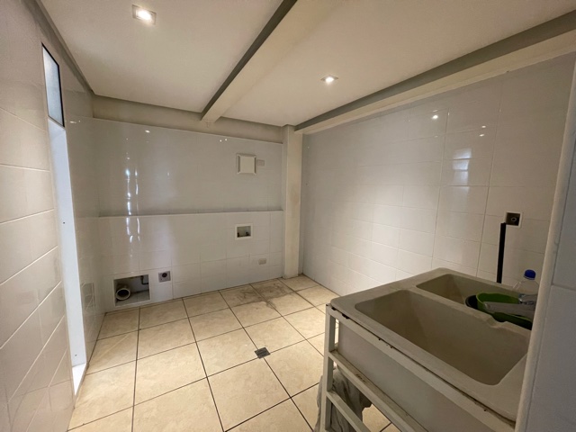 Venta de Casa o Casas, Terrenos, Propiedades, Apartamentos, Inmuebles en Guatemala, zona 11, zona 7, zona 2, zona 18, zona 16, Mixco, Carretera Al Salvador, Fraijanes, Santa Catarina Pinula, Antigua Guatemala, Villa Nueva, Villa Canales, San Miguel Petapa - Venta o Alquiler de Casas En Guatemala