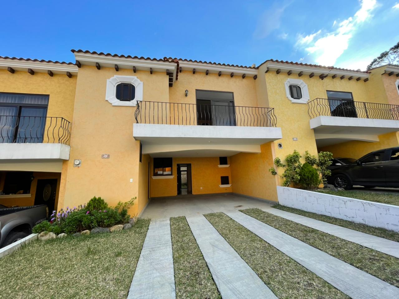 Venta de Casa o Casas, Terrenos, Propiedades, Apartamentos, Inmuebles en Guatemala, zona 11, zona 7, zona 2, zona 18, zona 16, Mixco, Carretera Al Salvador, Fraijanes, Santa Catarina Pinula, Antigua Guatemala, Villa Nueva, Villa Canales, San Miguel Petapa - Venta o Alquiler de Casas En Guatemala