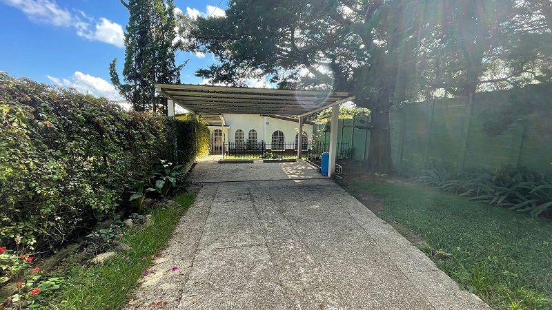 Venta de Casa o Casas, Terrenos, Propiedades, Apartamentos, Inmuebles en Guatemala, zona 11, zona 7, zona 2, zona 18, zona 16, Mixco, Carretera Al Salvador, Fraijanes, Santa Catarina Pinula, Antigua Guatemala, Villa Nueva, Villa Canales, San Miguel Petapa - Venta o Alquiler de Casas En Guatemala