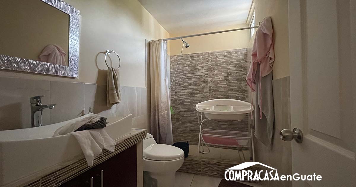 Venta de Casa o Casas, Terrenos, Propiedades, Apartamentos, Inmuebles en Guatemala, zona 11, zona 7, zona 2, zona 18, zona 16, Mixco, Carretera Al Salvador, Fraijanes, Santa Catarina Pinula, Antigua Guatemala, Villa Nueva, Villa Canales, San Miguel Petapa - Venta o Alquiler de Casas En Guatemala