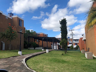 Venta de Casa o Casas, Terrenos, Propiedades, Apartamentos, Inmuebles en Guatemala, zona 11, zona 7, zona 2, zona 18, zona 16, Mixco, Carretera Al Salvador, Fraijanes, Santa Catarina Pinula, Antigua Guatemala, Villa Nueva, Villa Canales, San Miguel Petapa - Venta o Alquiler de Casas En Guatemala