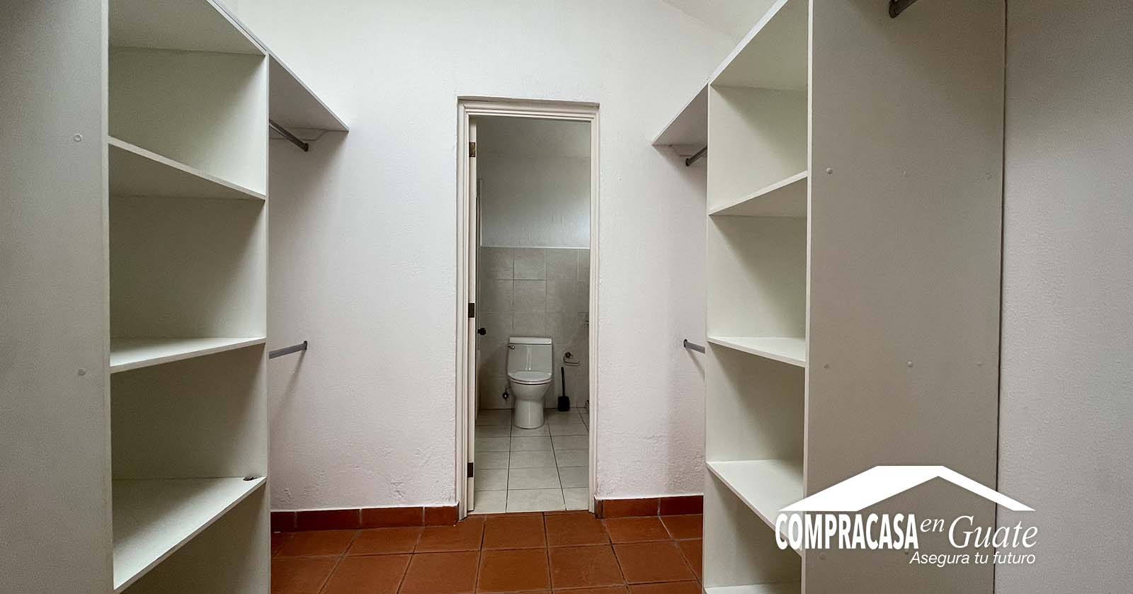 Venta de Casa o Casas, Terrenos, Propiedades, Apartamentos, Inmuebles en Guatemala, zona 11, zona 7, zona 2, zona 18, zona 16, Mixco, Carretera Al Salvador, Fraijanes, Santa Catarina Pinula, Antigua Guatemala, Villa Nueva, Villa Canales, San Miguel Petapa - Venta o Alquiler de Casas En Guatemala