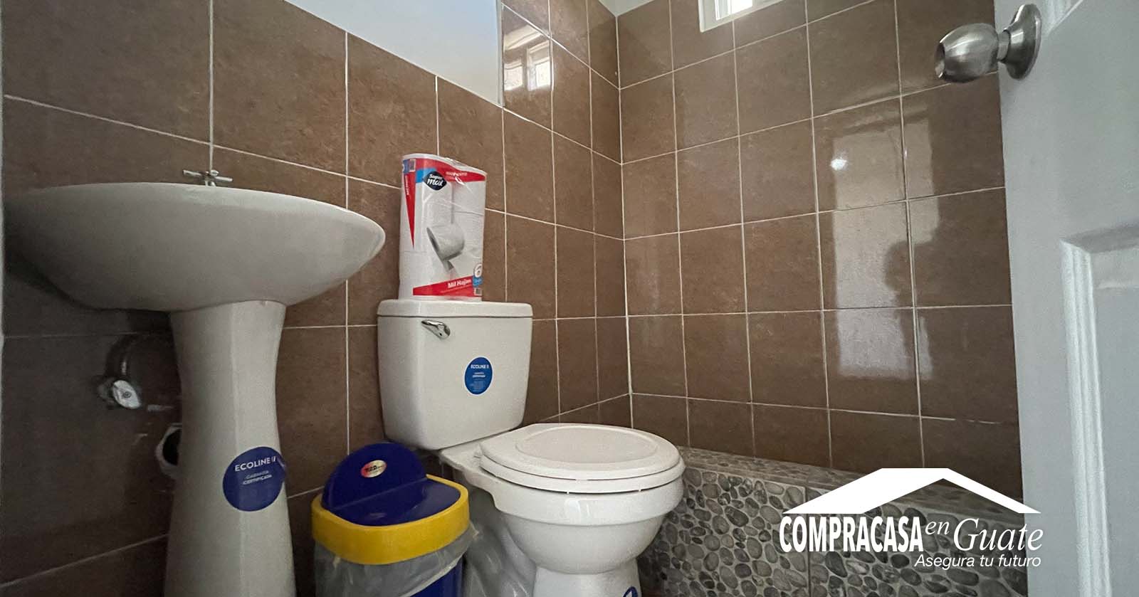 Venta de Casa o Casas, Terrenos, Propiedades, Apartamentos, Inmuebles en Guatemala, zona 11, zona 7, zona 2, zona 18, zona 16, Mixco, Carretera Al Salvador, Fraijanes, Santa Catarina Pinula, Antigua Guatemala, Villa Nueva, Villa Canales, San Miguel Petapa - Venta o Alquiler de Casas En Guatemala