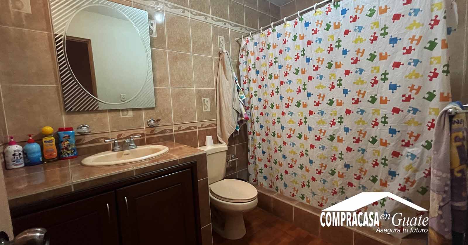 Venta de Casa o Casas, Terrenos, Propiedades, Apartamentos, Inmuebles en Guatemala, zona 11, zona 7, zona 2, zona 18, zona 16, Mixco, Carretera Al Salvador, Fraijanes, Santa Catarina Pinula, Antigua Guatemala, Villa Nueva, Villa Canales, San Miguel Petapa - Venta o Alquiler de Casas En Guatemala