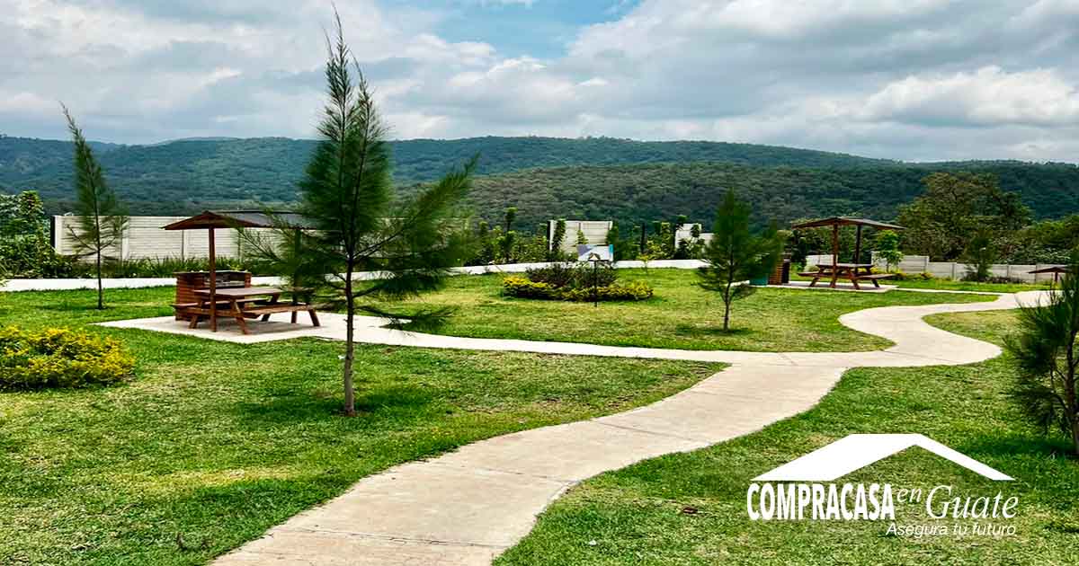 Venta de Casa o Casas, Terrenos, Propiedades, Apartamentos, Inmuebles en Guatemala, zona 11, zona 7, zona 2, zona 18, zona 16, Mixco, Carretera Al Salvador, Fraijanes, Santa Catarina Pinula, Antigua Guatemala, Villa Nueva, Villa Canales, San Miguel Petapa - Venta o Alquiler de Casas En Guatemala