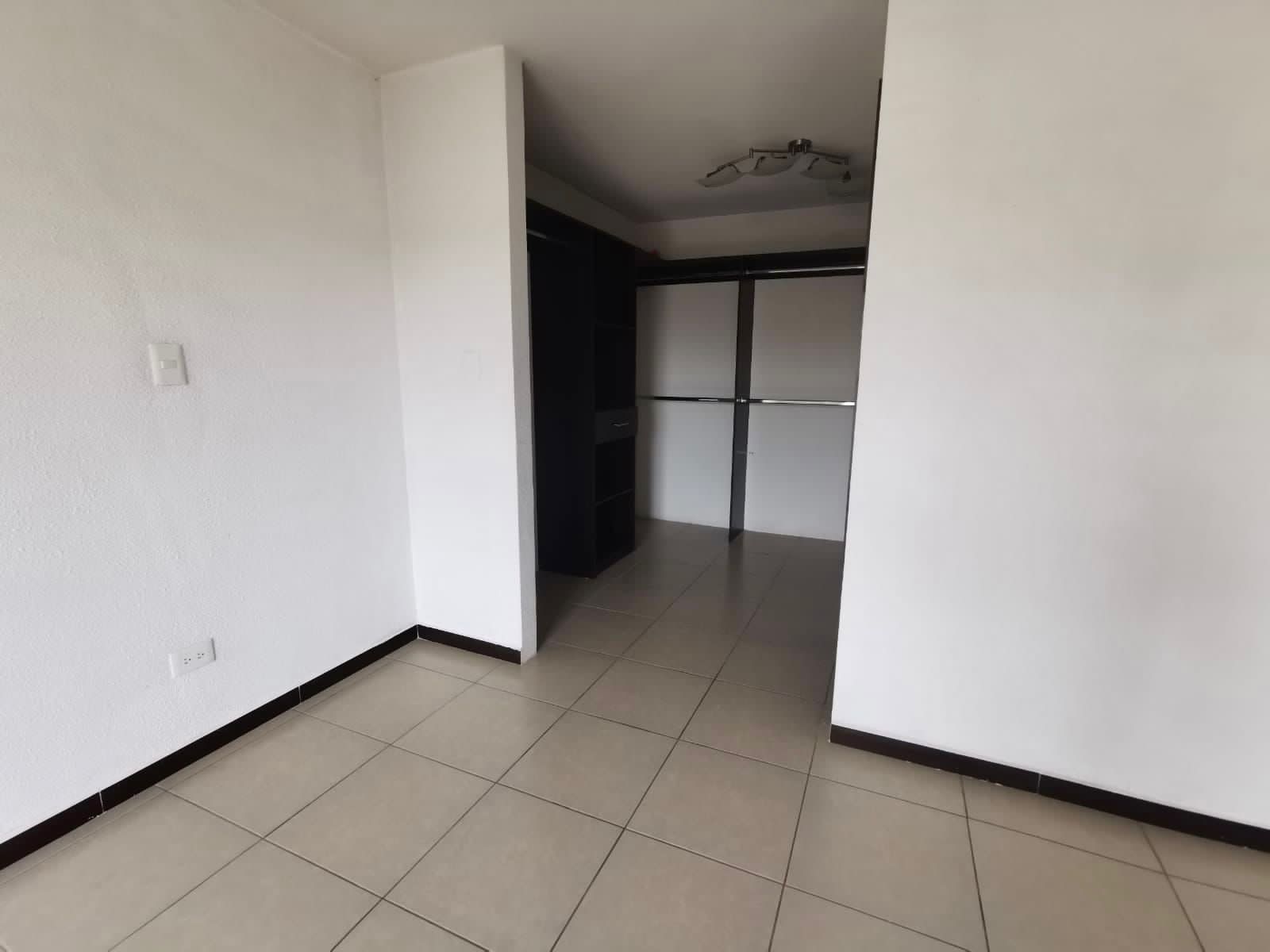 Venta de Casa o Casas, Terrenos, Propiedades, Apartamentos, Inmuebles en Guatemala, zona 11, zona 7, zona 2, zona 18, zona 16, Mixco, Carretera Al Salvador, Fraijanes, Santa Catarina Pinula, Antigua Guatemala, Villa Nueva, Villa Canales, San Miguel Petapa - Venta o Alquiler de Casas En Guatemala