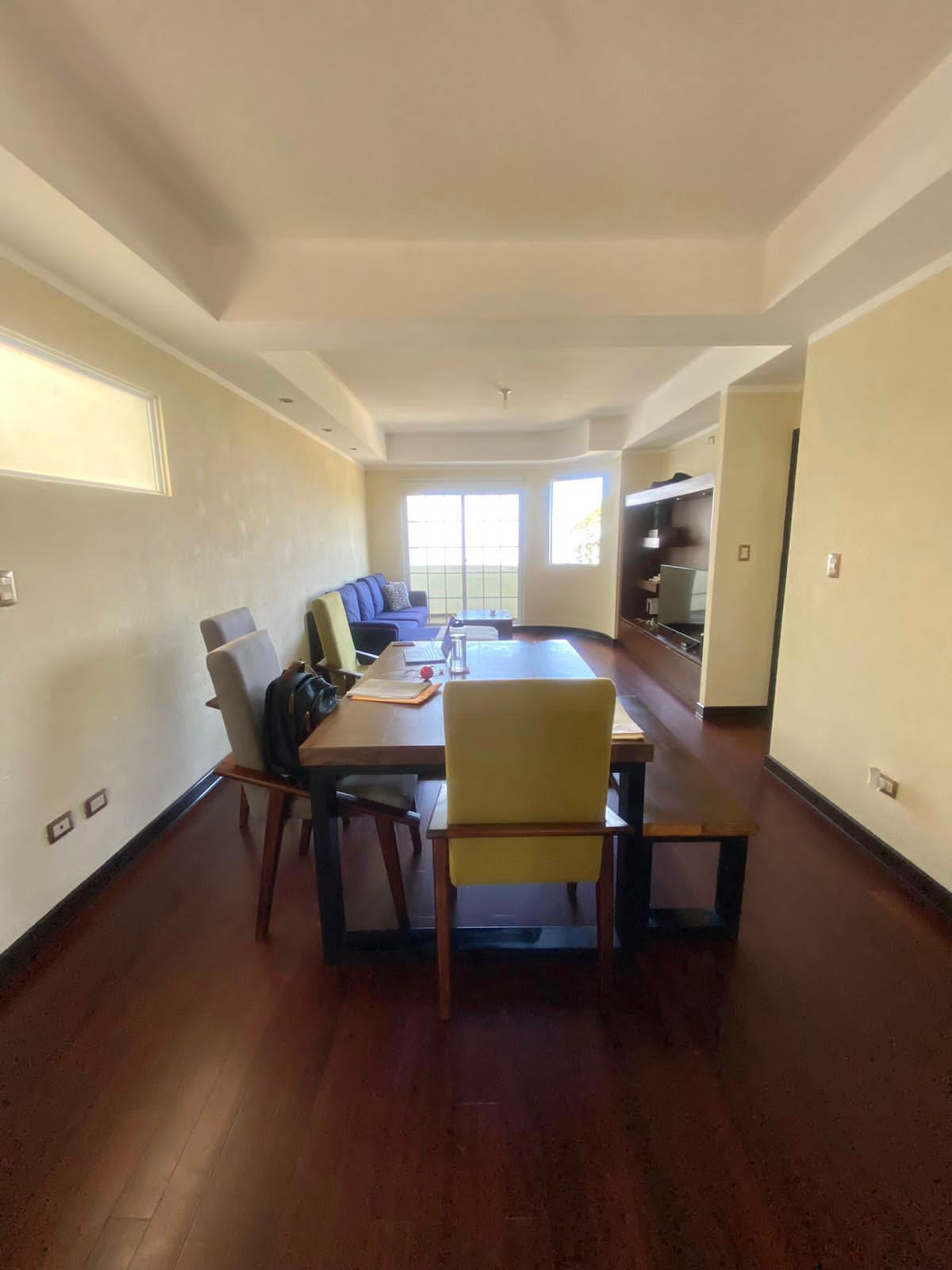 Venta de Casa o Casas, Terrenos, Propiedades, Apartamentos, Inmuebles en Guatemala, zona 11, zona 7, zona 2, zona 18, zona 16, Mixco, Carretera Al Salvador, Fraijanes, Santa Catarina Pinula, Antigua Guatemala, Villa Nueva, Villa Canales, San Miguel Petapa - Venta o Alquiler de Casas En Guatemala