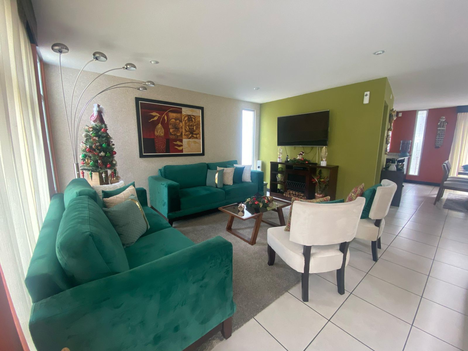 Venta de Casa o Casas, Terrenos, Propiedades, Apartamentos, Inmuebles en Guatemala, zona 11, zona 7, zona 2, zona 18, zona 16, Mixco, Carretera Al Salvador, Fraijanes, Santa Catarina Pinula, Antigua Guatemala, Villa Nueva, Villa Canales, San Miguel Petapa - Venta o Alquiler de Casas En Guatemala