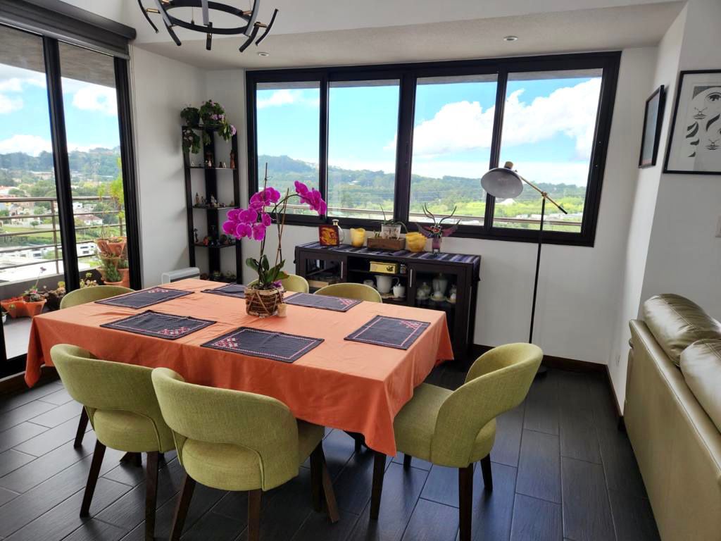 Venta de Casa o Casas, Terrenos, Propiedades, Apartamentos, Inmuebles en Guatemala, zona 11, zona 7, zona 2, zona 18, zona 16, Mixco, Carretera Al Salvador, Fraijanes, Santa Catarina Pinula, Antigua Guatemala, Villa Nueva, Villa Canales, San Miguel Petapa - Venta o Alquiler de Casas En Guatemala