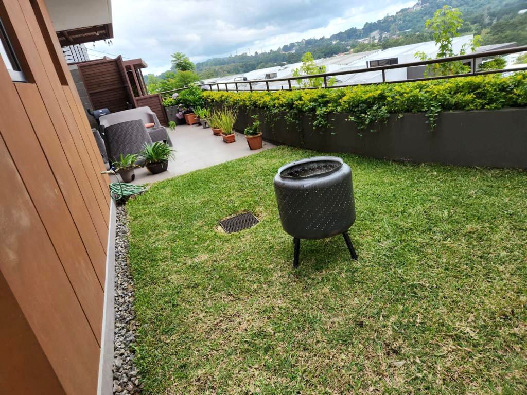 Venta de Casa o Casas, Terrenos, Propiedades, Apartamentos, Inmuebles en Guatemala, zona 11, zona 7, zona 2, zona 18, zona 16, Mixco, Carretera Al Salvador, Fraijanes, Santa Catarina Pinula, Antigua Guatemala, Villa Nueva, Villa Canales, San Miguel Petapa - Venta o Alquiler de Casas En Guatemala