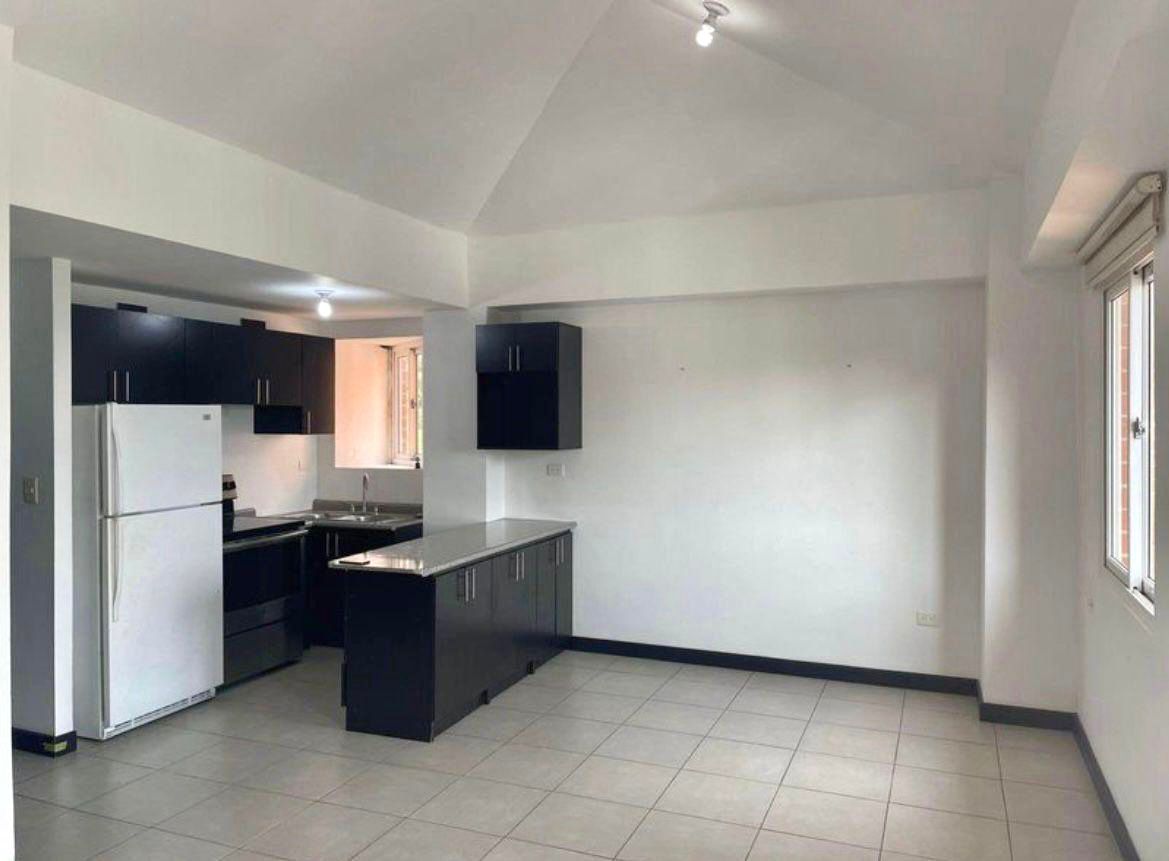 Venta de Casa o Casas, Terrenos, Propiedades, Apartamentos, Inmuebles en Guatemala, zona 11, zona 7, zona 2, zona 18, zona 16, Mixco, Carretera Al Salvador, Fraijanes, Santa Catarina Pinula, Antigua Guatemala, Villa Nueva, Villa Canales, San Miguel Petapa - Venta o Alquiler de Casas En Guatemala