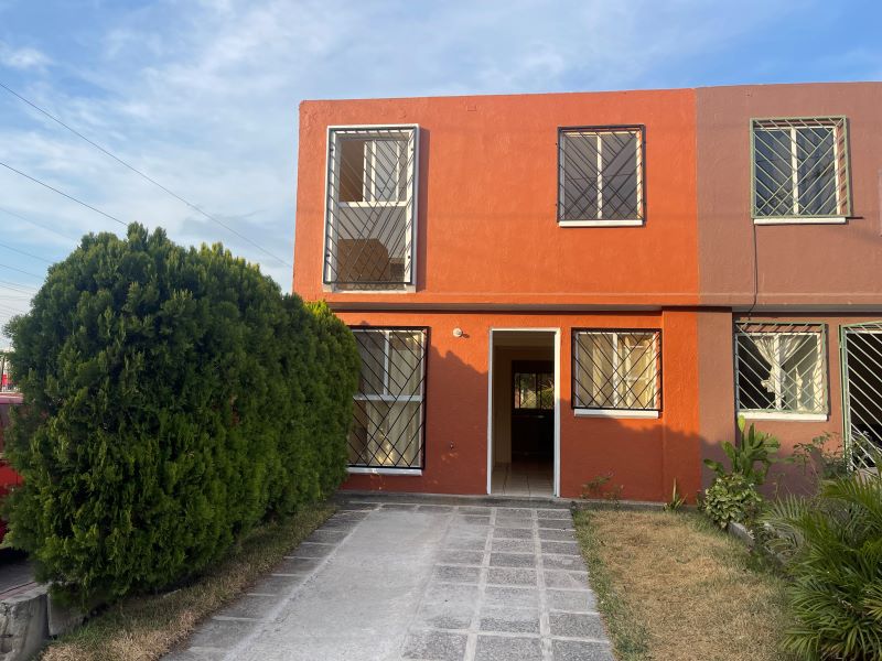 Venta de Casa o Casas, Terrenos, Propiedades, Apartamentos, Inmuebles en Guatemala, zona 11, zona 7, zona 2, zona 18, zona 16, Mixco, Carretera Al Salvador, Fraijanes, Santa Catarina Pinula, Antigua Guatemala, Villa Nueva, Villa Canales, San Miguel Petapa - Venta o Alquiler de Casas En Guatemala