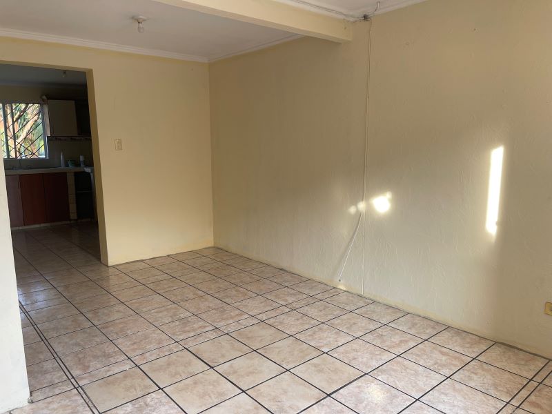 Venta de Casa o Casas, Terrenos, Propiedades, Apartamentos, Inmuebles en Guatemala, zona 11, zona 7, zona 2, zona 18, zona 16, Mixco, Carretera Al Salvador, Fraijanes, Santa Catarina Pinula, Antigua Guatemala, Villa Nueva, Villa Canales, San Miguel Petapa - Venta o Alquiler de Casas En Guatemala