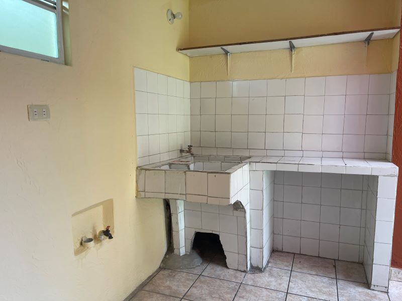 Venta de Casa o Casas, Terrenos, Propiedades, Apartamentos, Inmuebles en Guatemala, zona 11, zona 7, zona 2, zona 18, zona 16, Mixco, Carretera Al Salvador, Fraijanes, Santa Catarina Pinula, Antigua Guatemala, Villa Nueva, Villa Canales, San Miguel Petapa - Venta o Alquiler de Casas En Guatemala