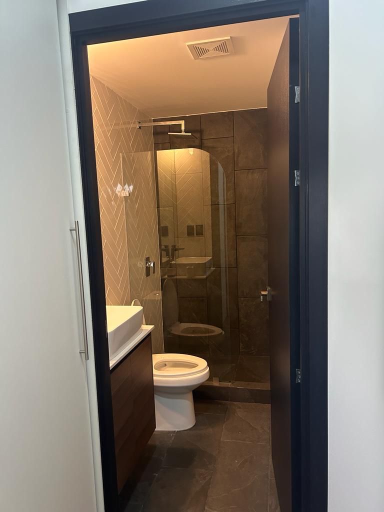 Venta de Casa o Casas, Terrenos, Propiedades, Apartamentos, Inmuebles en Guatemala, zona 11, zona 7, zona 2, zona 18, zona 16, Mixco, Carretera Al Salvador, Fraijanes, Santa Catarina Pinula, Antigua Guatemala, Villa Nueva, Villa Canales, San Miguel Petapa - Venta o Alquiler de Casas En Guatemala