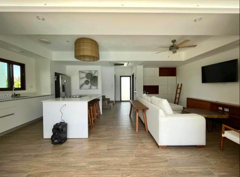 Venta de Casa o Casas, Terrenos, Propiedades, Apartamentos, Inmuebles en Guatemala, zona 11, zona 7, zona 2, zona 18, zona 16, Mixco, Carretera Al Salvador, Fraijanes, Santa Catarina Pinula, Antigua Guatemala, Villa Nueva, Villa Canales, San Miguel Petapa - Venta o Alquiler de Casas En Guatemala