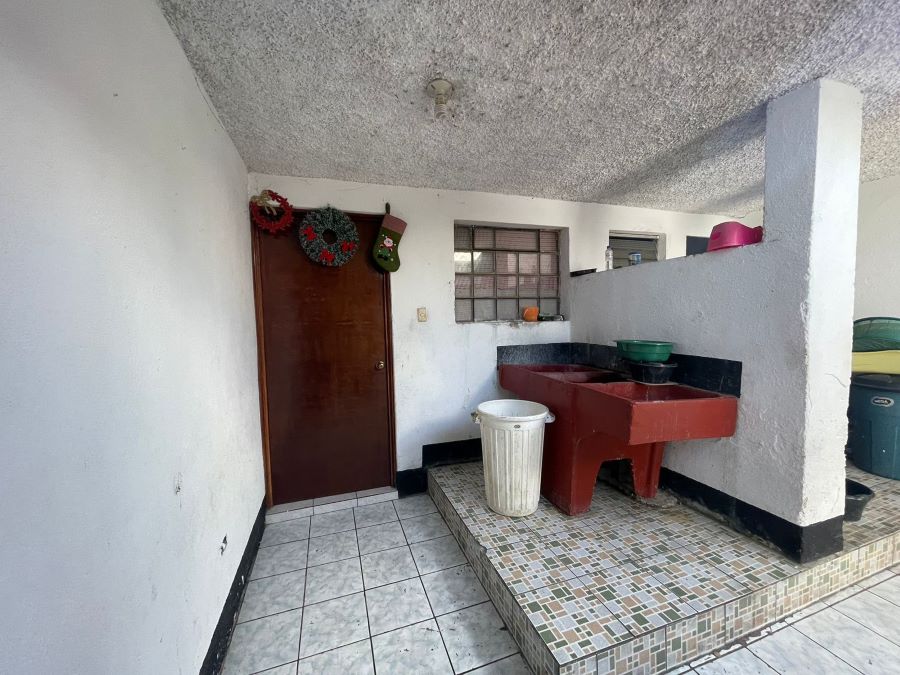 Venta de Casa o Casas, Terrenos, Propiedades, Apartamentos, Inmuebles en Guatemala, zona 11, zona 7, zona 2, zona 18, zona 16, Mixco, Carretera Al Salvador, Fraijanes, Santa Catarina Pinula, Antigua Guatemala, Villa Nueva, Villa Canales, San Miguel Petapa - Venta o Alquiler de Casas En Guatemala