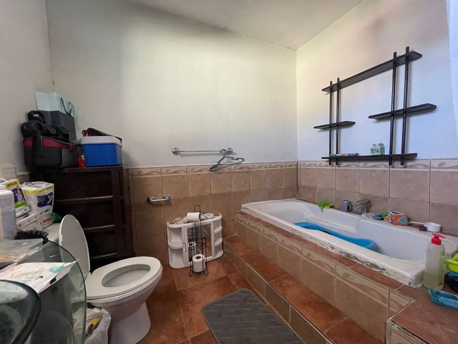 Venta de Casa o Casas, Terrenos, Propiedades, Apartamentos, Inmuebles en Guatemala, zona 11, zona 7, zona 2, zona 18, zona 16, Mixco, Carretera Al Salvador, Fraijanes, Santa Catarina Pinula, Antigua Guatemala, Villa Nueva, Villa Canales, San Miguel Petapa - Venta o Alquiler de Casas En Guatemala