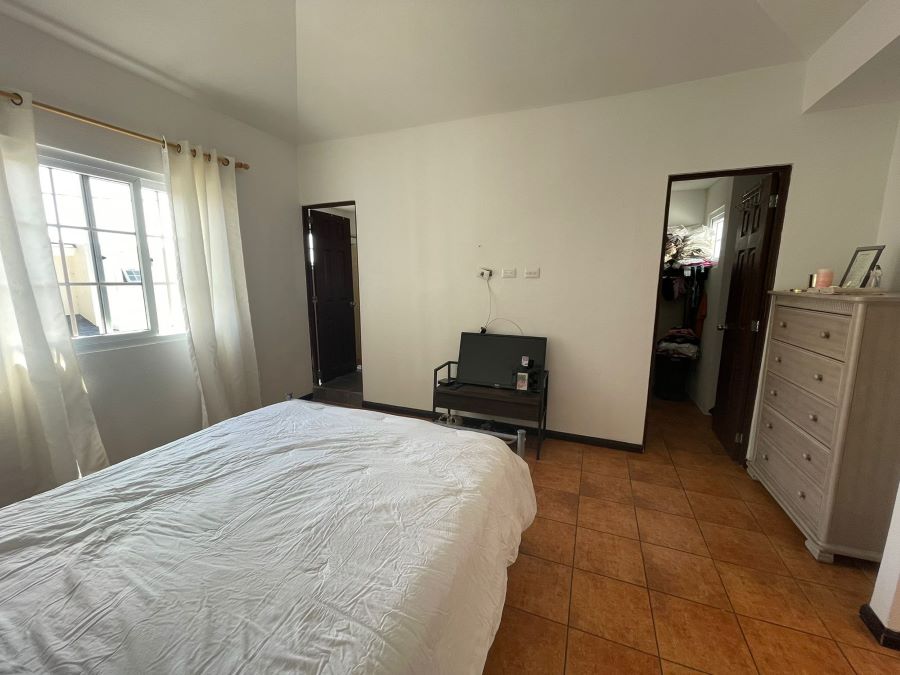 Venta de Casa o Casas, Terrenos, Propiedades, Apartamentos, Inmuebles en Guatemala, zona 11, zona 7, zona 2, zona 18, zona 16, Mixco, Carretera Al Salvador, Fraijanes, Santa Catarina Pinula, Antigua Guatemala, Villa Nueva, Villa Canales, San Miguel Petapa - Venta o Alquiler de Casas En Guatemala