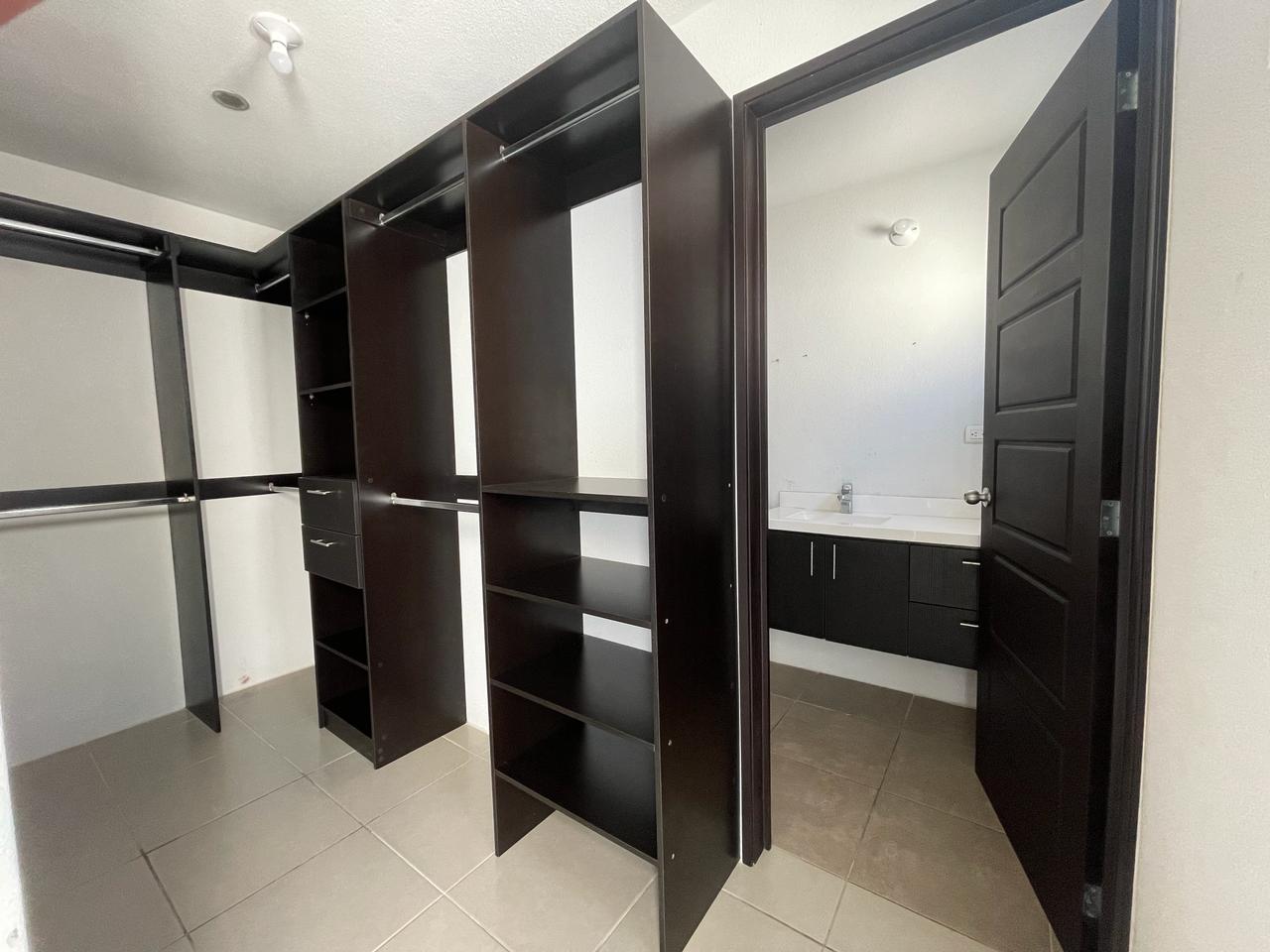 Venta de Casa o Casas, Terrenos, Propiedades, Apartamentos, Inmuebles en Guatemala, zona 11, zona 7, zona 2, zona 18, zona 16, Mixco, Carretera Al Salvador, Fraijanes, Santa Catarina Pinula, Antigua Guatemala, Villa Nueva, Villa Canales, San Miguel Petapa - Venta o Alquiler de Casas En Guatemala