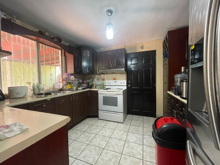 Venta de Casa o Casas, Terrenos, Propiedades, Apartamentos, Inmuebles en Guatemala, zona 11, zona 7, zona 2, zona 18, zona 16, Mixco, Carretera Al Salvador, Fraijanes, Santa Catarina Pinula, Antigua Guatemala, Villa Nueva, Villa Canales, San Miguel Petapa - Venta o Alquiler de Casas En Guatemala