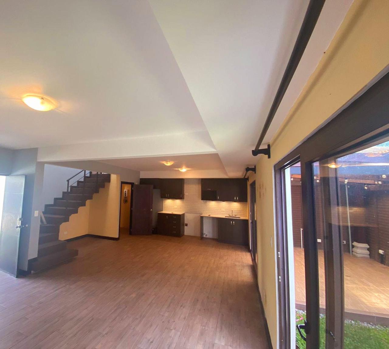 Venta de Casa o Casas, Terrenos, Propiedades, Apartamentos, Inmuebles en Guatemala, zona 11, zona 7, zona 2, zona 18, zona 16, Mixco, Carretera Al Salvador, Fraijanes, Santa Catarina Pinula, Antigua Guatemala, Villa Nueva, Villa Canales, San Miguel Petapa - Venta o Alquiler de Casas En Guatemala