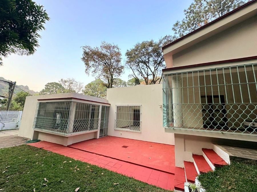 Venta de Casa o Casas, Terrenos, Propiedades, Apartamentos, Inmuebles en Guatemala, zona 11, zona 7, zona 2, zona 18, zona 16, Mixco, Carretera Al Salvador, Fraijanes, Santa Catarina Pinula, Antigua Guatemala, Villa Nueva, Villa Canales, San Miguel Petapa - Venta o Alquiler de Casas En Guatemala