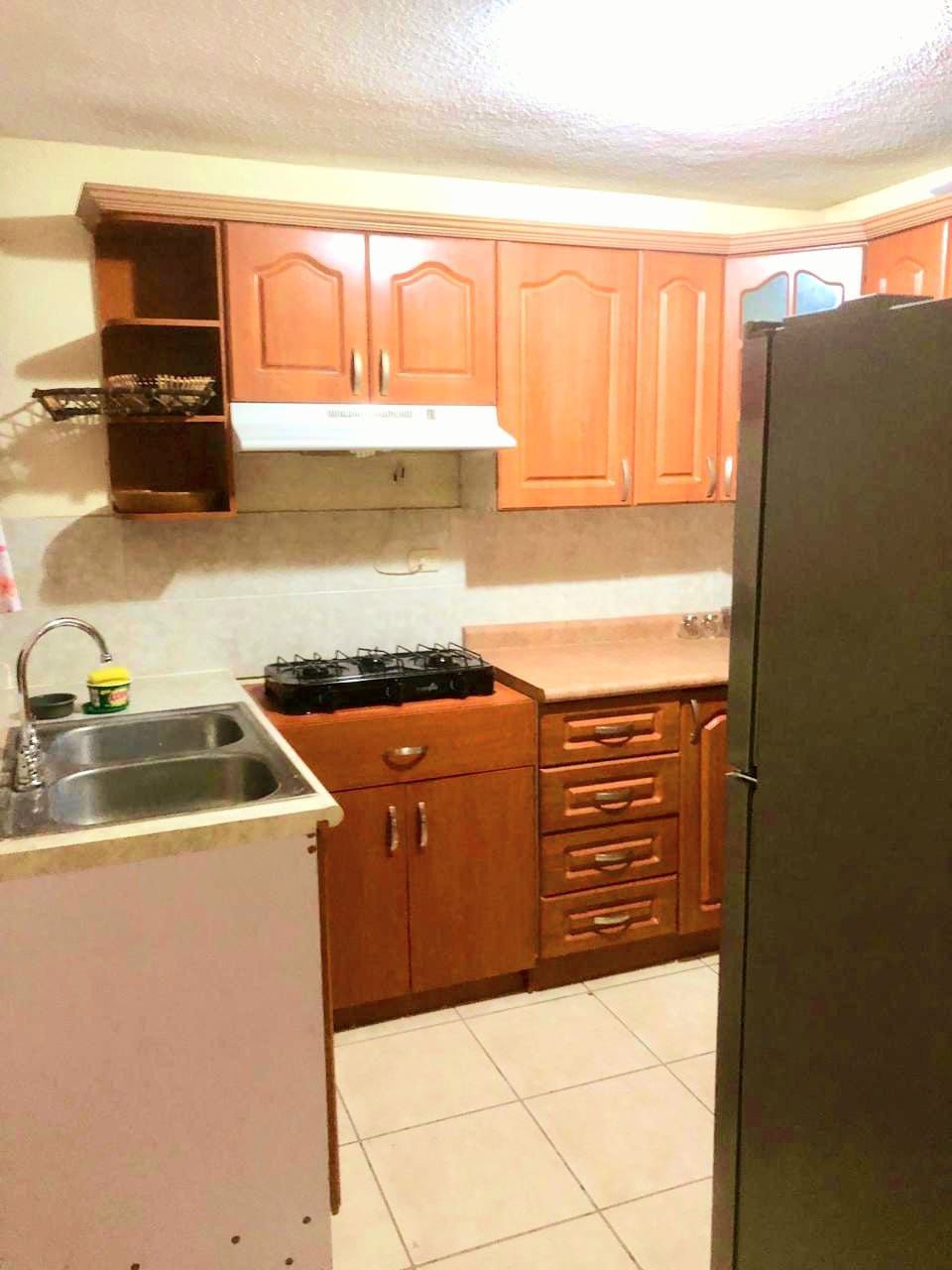 Venta de Casa o Casas, Terrenos, Propiedades, Apartamentos, Inmuebles en Guatemala, zona 11, zona 7, zona 2, zona 18, zona 16, Mixco, Carretera Al Salvador, Fraijanes, Santa Catarina Pinula, Antigua Guatemala, Villa Nueva, Villa Canales, San Miguel Petapa - Venta o Alquiler de Casas En Guatemala