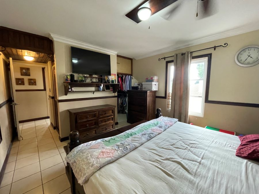 Venta de Casa o Casas, Terrenos, Propiedades, Apartamentos, Inmuebles en Guatemala, zona 11, zona 7, zona 2, zona 18, zona 16, Mixco, Carretera Al Salvador, Fraijanes, Santa Catarina Pinula, Antigua Guatemala, Villa Nueva, Villa Canales, San Miguel Petapa - Venta o Alquiler de Casas En Guatemala