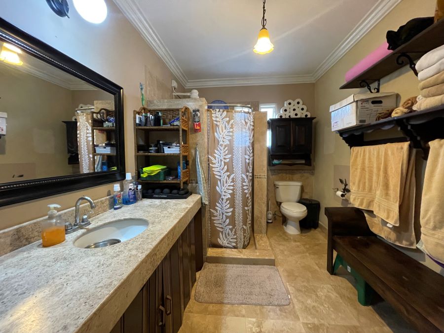 Venta de Casa o Casas, Terrenos, Propiedades, Apartamentos, Inmuebles en Guatemala, zona 11, zona 7, zona 2, zona 18, zona 16, Mixco, Carretera Al Salvador, Fraijanes, Santa Catarina Pinula, Antigua Guatemala, Villa Nueva, Villa Canales, San Miguel Petapa - Venta o Alquiler de Casas En Guatemala