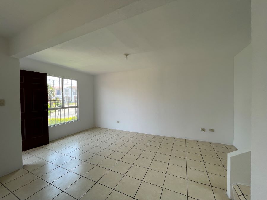 Venta de Casa o Casas, Terrenos, Propiedades, Apartamentos, Inmuebles en Guatemala, zona 11, zona 7, zona 2, zona 18, zona 16, Mixco, Carretera Al Salvador, Fraijanes, Santa Catarina Pinula, Antigua Guatemala, Villa Nueva, Villa Canales, San Miguel Petapa - Venta o Alquiler de Casas En Guatemala