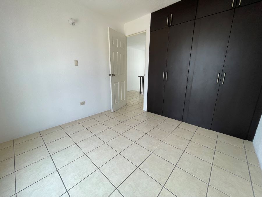 Venta de Casa o Casas, Terrenos, Propiedades, Apartamentos, Inmuebles en Guatemala, zona 11, zona 7, zona 2, zona 18, zona 16, Mixco, Carretera Al Salvador, Fraijanes, Santa Catarina Pinula, Antigua Guatemala, Villa Nueva, Villa Canales, San Miguel Petapa - Venta o Alquiler de Casas En Guatemala