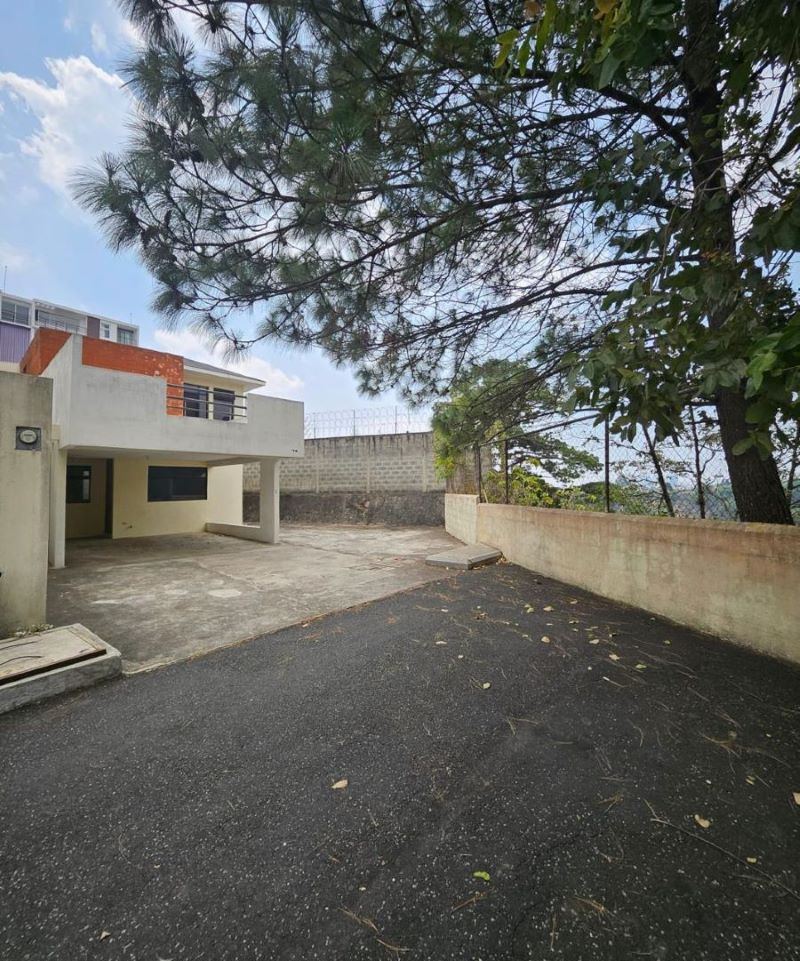 Venta de Casa o Casas, Terrenos, Propiedades, Apartamentos, Inmuebles en Guatemala, zona 11, zona 7, zona 2, zona 18, zona 16, Mixco, Carretera Al Salvador, Fraijanes, Santa Catarina Pinula, Antigua Guatemala, Villa Nueva, Villa Canales, San Miguel Petapa - Venta o Alquiler de Casas En Guatemala