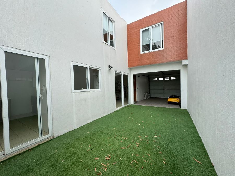 Venta de Casa o Casas, Terrenos, Propiedades, Apartamentos, Inmuebles en Guatemala, zona 11, zona 7, zona 2, zona 18, zona 16, Mixco, Carretera Al Salvador, Fraijanes, Santa Catarina Pinula, Antigua Guatemala, Villa Nueva, Villa Canales, San Miguel Petapa - Venta o Alquiler de Casas En Guatemala