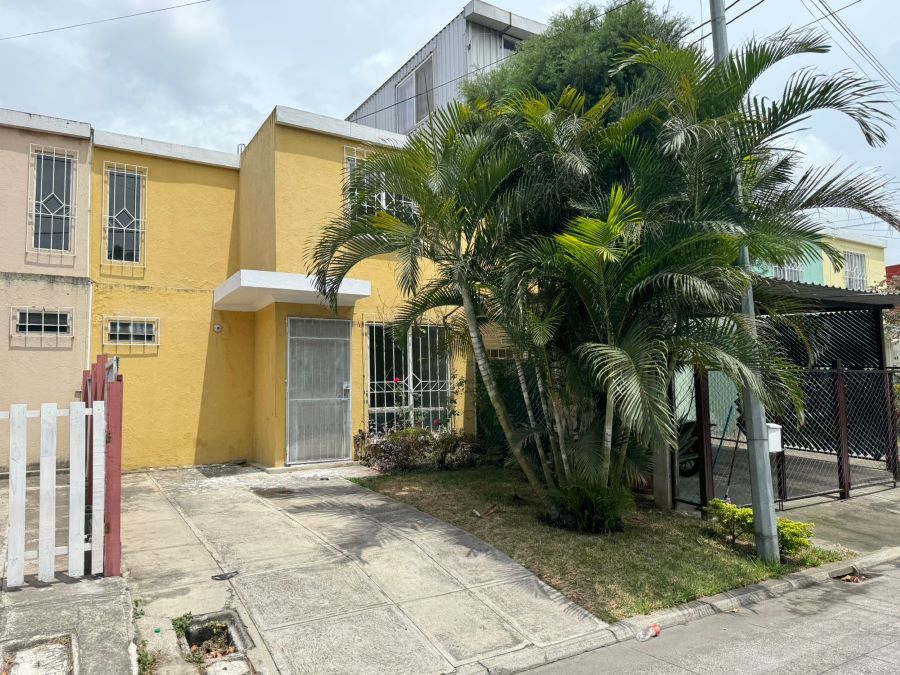 Venta de Casa o Casas, Terrenos, Propiedades, Apartamentos, Inmuebles en Guatemala, zona 11, zona 7, zona 2, zona 18, zona 16, Mixco, Carretera Al Salvador, Fraijanes, Santa Catarina Pinula, Antigua Guatemala, Villa Nueva, Villa Canales, San Miguel Petapa - Venta o Alquiler de Casas En Guatemala