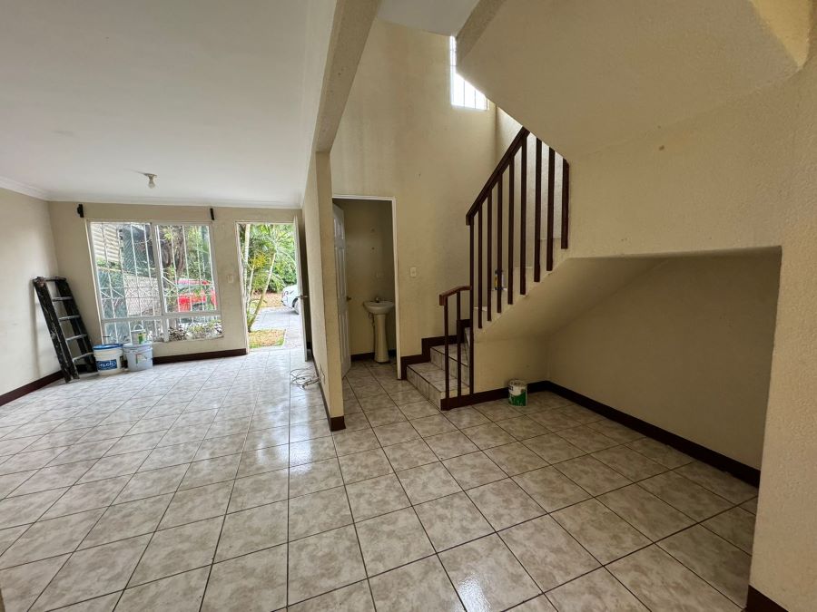 Venta de Casa o Casas, Terrenos, Propiedades, Apartamentos, Inmuebles en Guatemala, zona 11, zona 7, zona 2, zona 18, zona 16, Mixco, Carretera Al Salvador, Fraijanes, Santa Catarina Pinula, Antigua Guatemala, Villa Nueva, Villa Canales, San Miguel Petapa - Venta o Alquiler de Casas En Guatemala