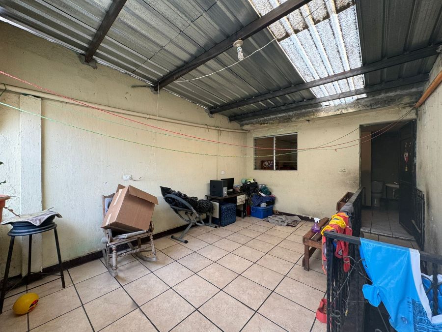Venta de Casa o Casas, Terrenos, Propiedades, Apartamentos, Inmuebles en Guatemala, zona 11, zona 7, zona 2, zona 18, zona 16, Mixco, Carretera Al Salvador, Fraijanes, Santa Catarina Pinula, Antigua Guatemala, Villa Nueva, Villa Canales, San Miguel Petapa - Venta o Alquiler de Casas En Guatemala