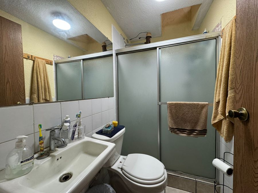 Venta de Casa o Casas, Terrenos, Propiedades, Apartamentos, Inmuebles en Guatemala, zona 11, zona 7, zona 2, zona 18, zona 16, Mixco, Carretera Al Salvador, Fraijanes, Santa Catarina Pinula, Antigua Guatemala, Villa Nueva, Villa Canales, San Miguel Petapa - Venta o Alquiler de Casas En Guatemala