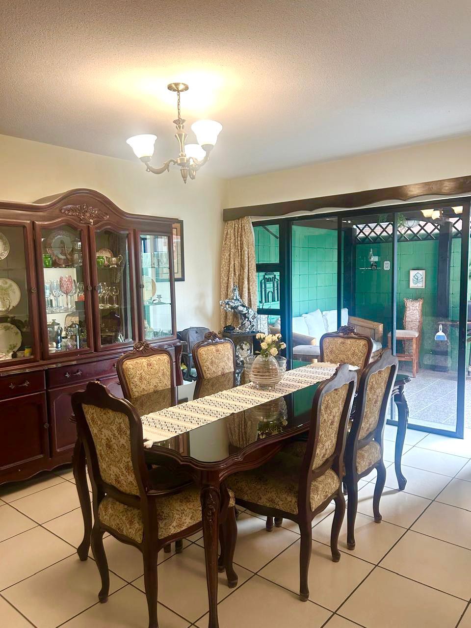 Venta de Casa o Casas, Terrenos, Propiedades, Apartamentos, Inmuebles en Guatemala, zona 11, zona 7, zona 2, zona 18, zona 16, Mixco, Carretera Al Salvador, Fraijanes, Santa Catarina Pinula, Antigua Guatemala, Villa Nueva, Villa Canales, San Miguel Petapa - Venta o Alquiler de Casas En Guatemala