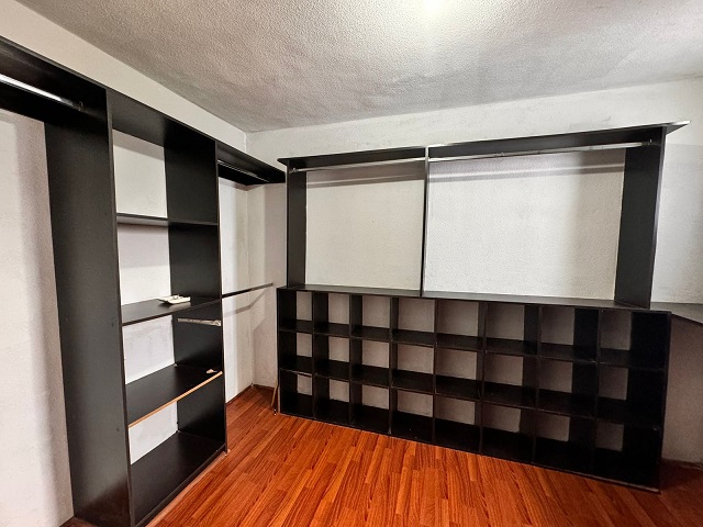 Venta de Casa o Casas, Terrenos, Propiedades, Apartamentos, Inmuebles en Guatemala, zona 11, zona 7, zona 2, zona 18, zona 16, Mixco, Carretera Al Salvador, Fraijanes, Santa Catarina Pinula, Antigua Guatemala, Villa Nueva, Villa Canales, San Miguel Petapa - Venta o Alquiler de Casas En Guatemala