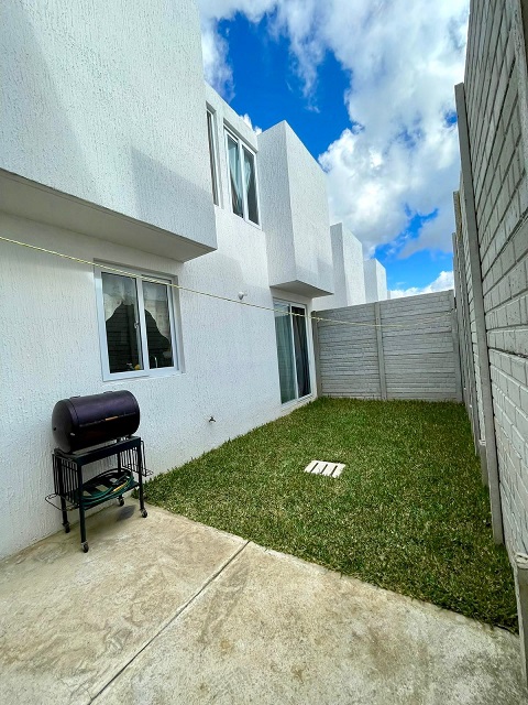 Venta de Casa o Casas, Terrenos, Propiedades, Apartamentos, Inmuebles en Guatemala, zona 11, zona 7, zona 2, zona 18, zona 16, Mixco, Carretera Al Salvador, Fraijanes, Santa Catarina Pinula, Antigua Guatemala, Villa Nueva, Villa Canales, San Miguel Petapa - Venta o Alquiler de Casas En Guatemala
