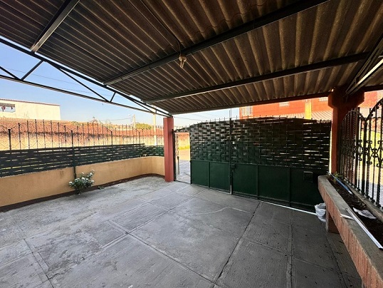 Venta de Casa o Casas, Terrenos, Propiedades, Apartamentos, Inmuebles en Guatemala, zona 11, zona 7, zona 2, zona 18, zona 16, Mixco, Carretera Al Salvador, Fraijanes, Santa Catarina Pinula, Antigua Guatemala, Villa Nueva, Villa Canales, San Miguel Petapa - Venta o Alquiler de Casas En Guatemala