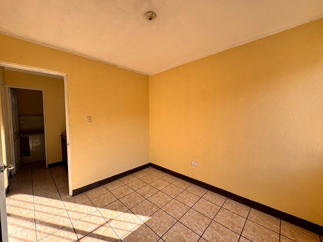Venta de Casa o Casas, Terrenos, Propiedades, Apartamentos, Inmuebles en Guatemala, zona 11, zona 7, zona 2, zona 18, zona 16, Mixco, Carretera Al Salvador, Fraijanes, Santa Catarina Pinula, Antigua Guatemala, Villa Nueva, Villa Canales, San Miguel Petapa - Venta o Alquiler de Casas En Guatemala