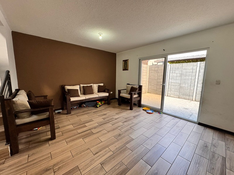 Venta de Casa o Casas, Terrenos, Propiedades, Apartamentos, Inmuebles en Guatemala, zona 11, zona 7, zona 2, zona 18, zona 16, Mixco, Carretera Al Salvador, Fraijanes, Santa Catarina Pinula, Antigua Guatemala, Villa Nueva, Villa Canales, San Miguel Petapa - Venta o Alquiler de Casas En Guatemala