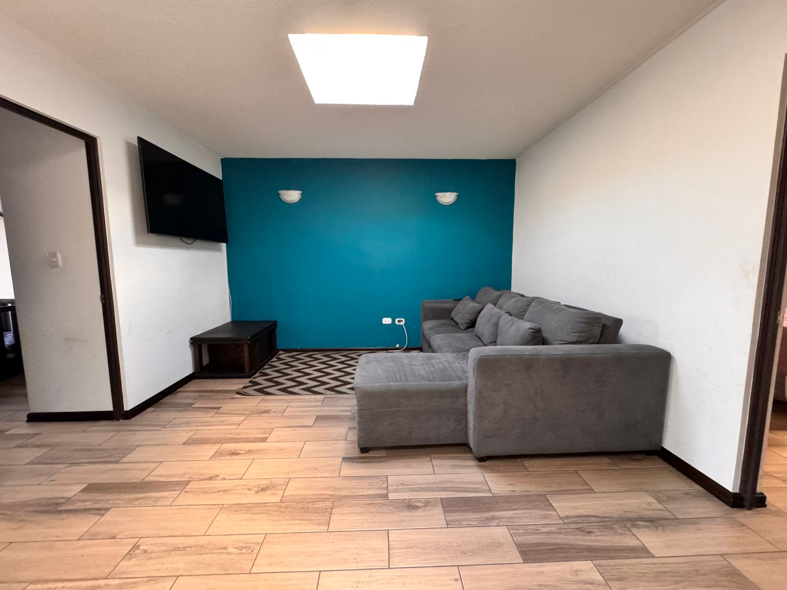 Venta de Casa o Casas, Terrenos, Propiedades, Apartamentos, Inmuebles en Guatemala, zona 11, zona 7, zona 2, zona 18, zona 16, Mixco, Carretera Al Salvador, Fraijanes, Santa Catarina Pinula, Antigua Guatemala, Villa Nueva, Villa Canales, San Miguel Petapa - Venta o Alquiler de Casas En Guatemala