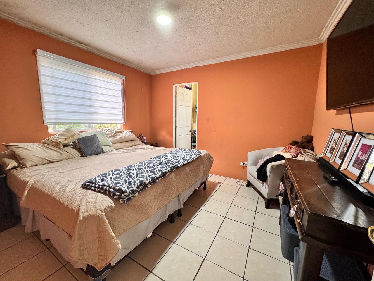 Venta de Casa o Casas, Terrenos, Propiedades, Apartamentos, Inmuebles en Guatemala, zona 11, zona 7, zona 2, zona 18, zona 16, Mixco, Carretera Al Salvador, Fraijanes, Santa Catarina Pinula, Antigua Guatemala, Villa Nueva, Villa Canales, San Miguel Petapa - Venta o Alquiler de Casas En Guatemala