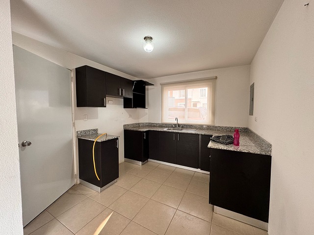 Venta de Casa o Casas, Terrenos, Propiedades, Apartamentos, Inmuebles en Guatemala, zona 11, zona 7, zona 2, zona 18, zona 16, Mixco, Carretera Al Salvador, Fraijanes, Santa Catarina Pinula, Antigua Guatemala, Villa Nueva, Villa Canales, San Miguel Petapa - Venta o Alquiler de Casas En Guatemala