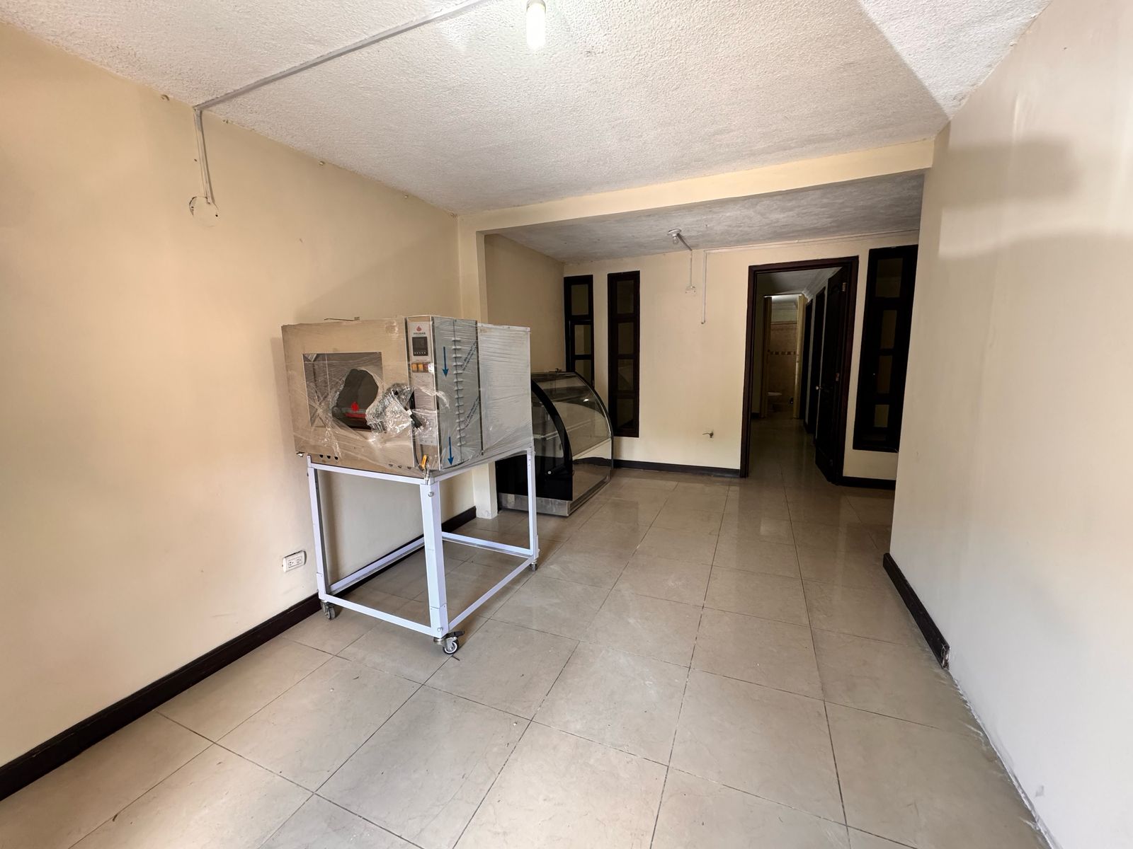 Venta de Casa o Casas, Terrenos, Propiedades, Apartamentos, Inmuebles en Guatemala, zona 11, zona 7, zona 2, zona 18, zona 16, Mixco, Carretera Al Salvador, Fraijanes, Santa Catarina Pinula, Antigua Guatemala, Villa Nueva, Villa Canales, San Miguel Petapa - Venta o Alquiler de Casas En Guatemala